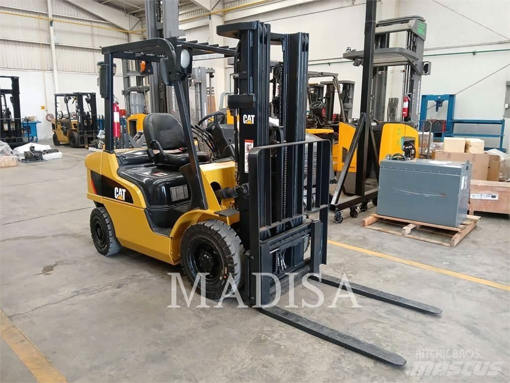 CAT LIFT TRUCKS DP25NM5 Gaffeltrucker - Annet