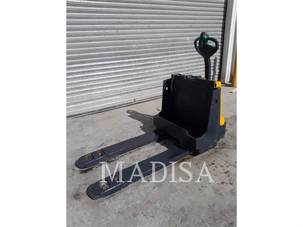 CAT LIFT TRUCKS EJE120E Golfbil