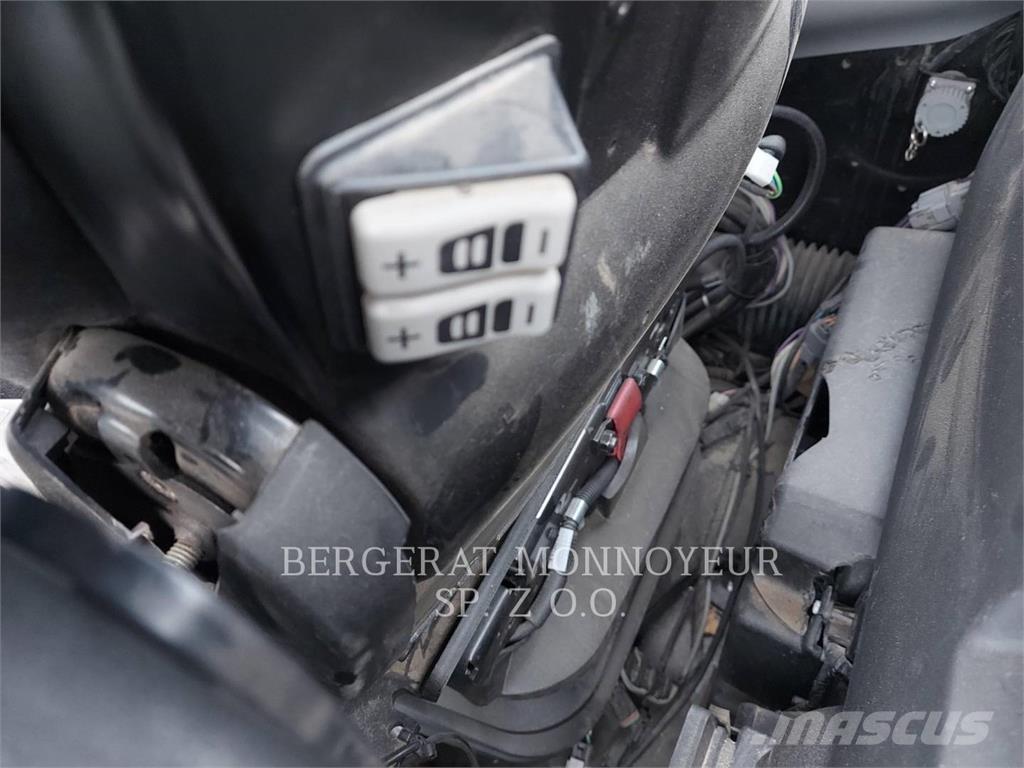 CAT M313D Hjulgravere