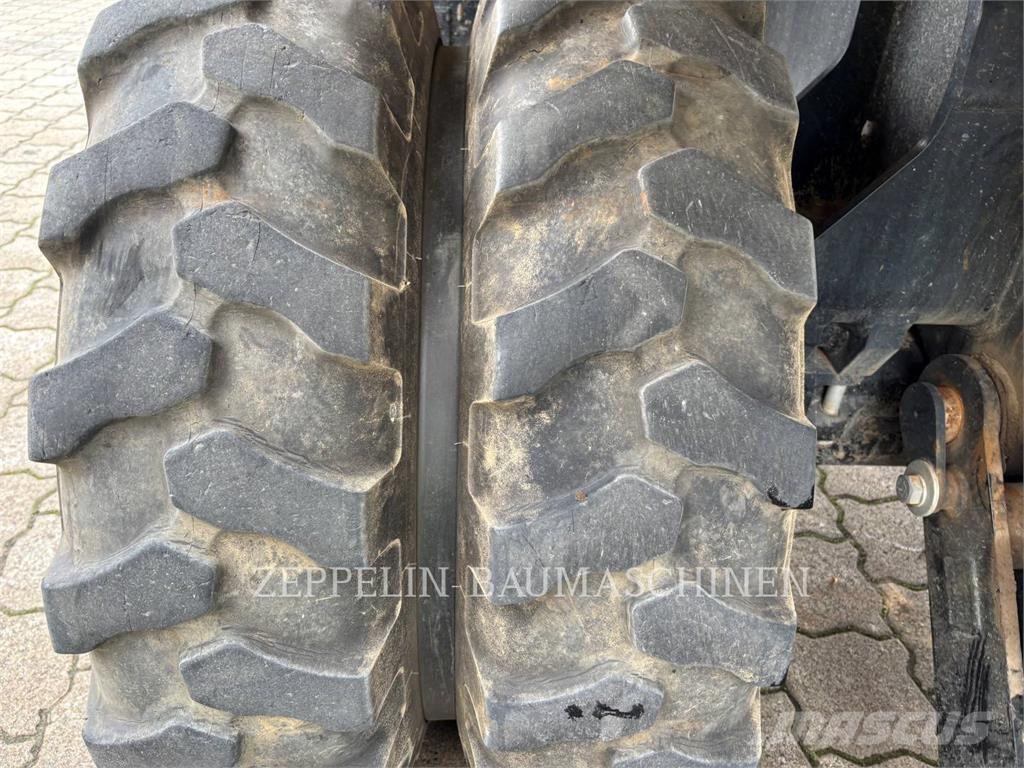 CAT M318-07A Hjulgravere
