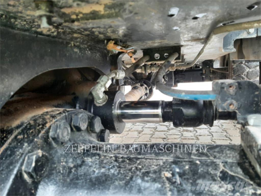 CAT M318-07A Hjulgravere