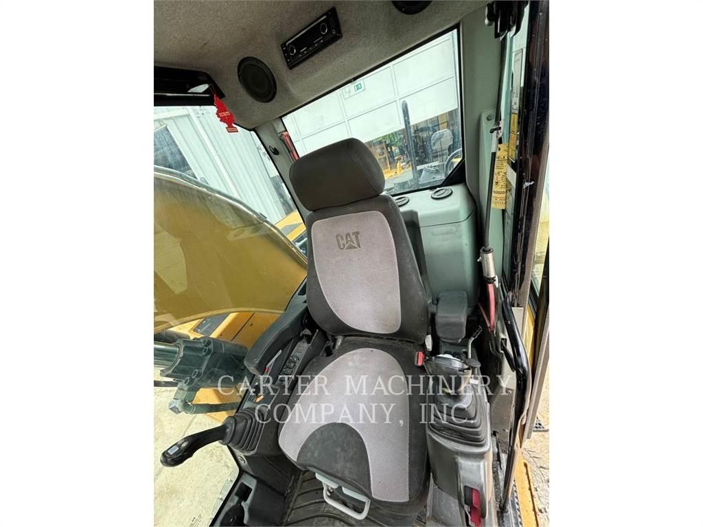 CAT M318F Hjulgravere
