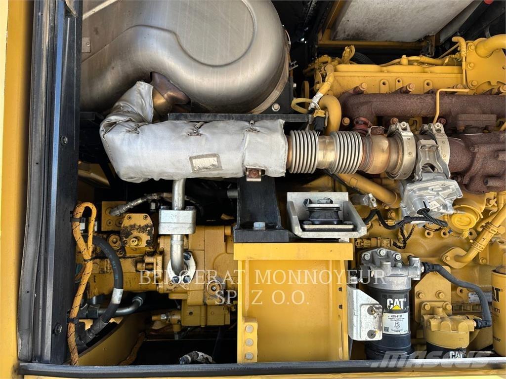 CAT M318F Hjulgravere