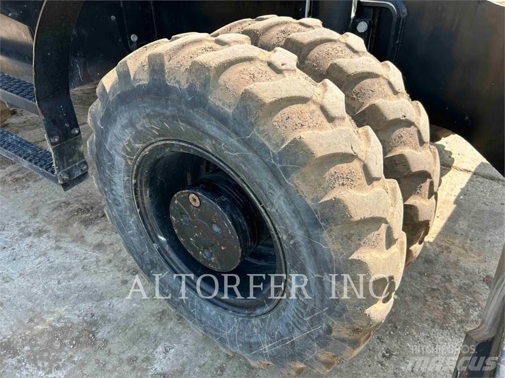 CAT M320 Hjulgravere