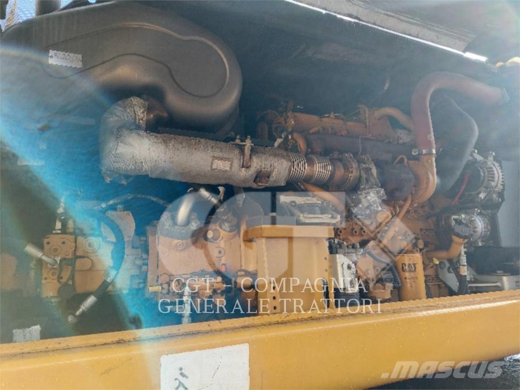 CAT MH 3024 Hjulgravere