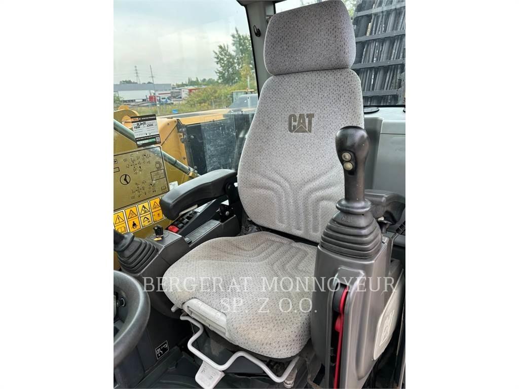 CAT MH3022 Hjulgravere