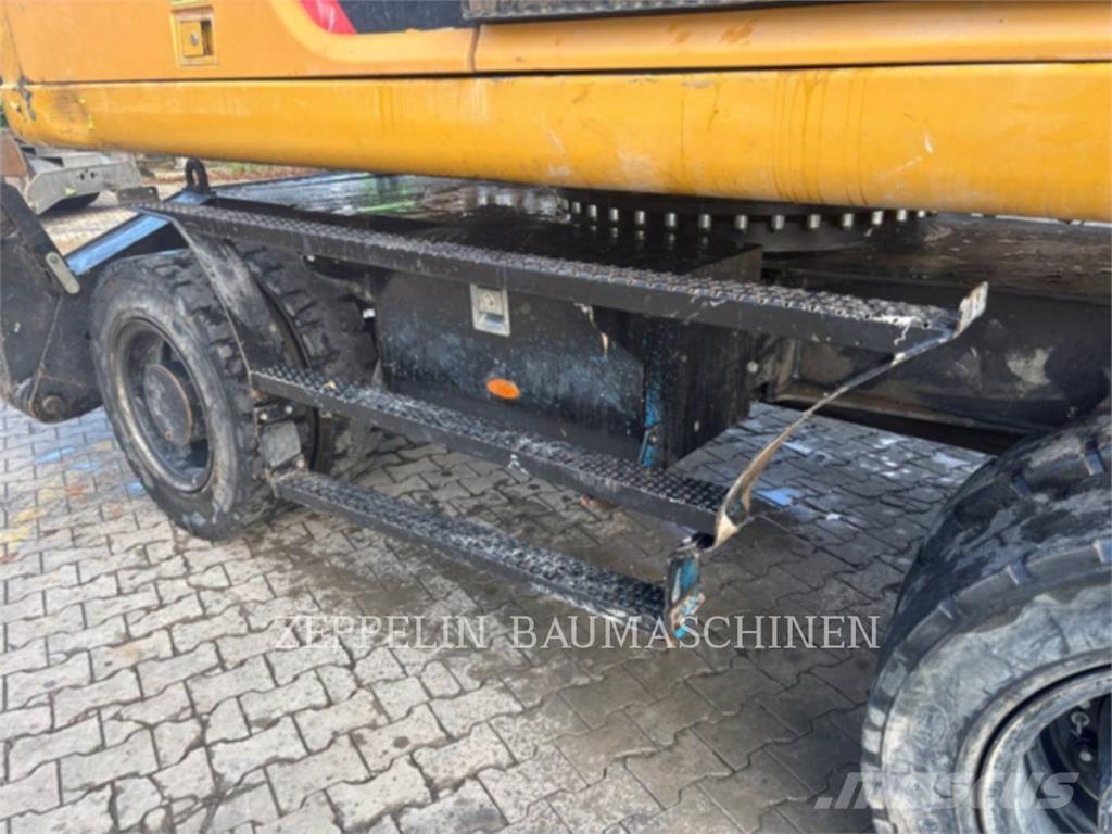 CAT MH3022 Gravemaskiner for riving