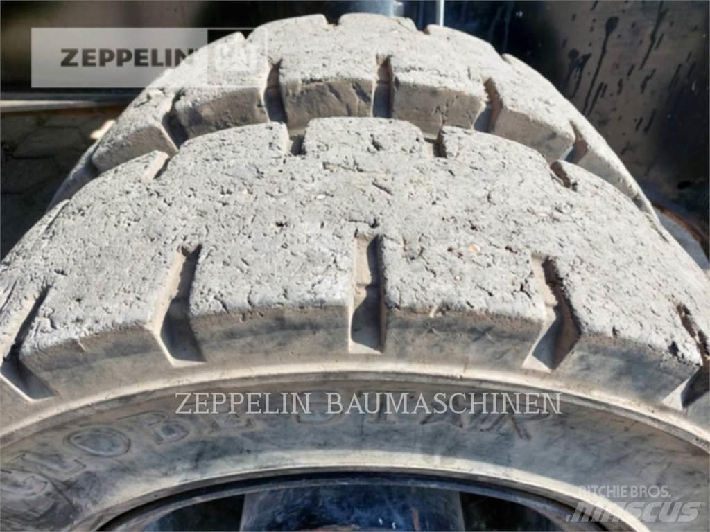 CAT MH3024-06C Gravemaskiner for riving