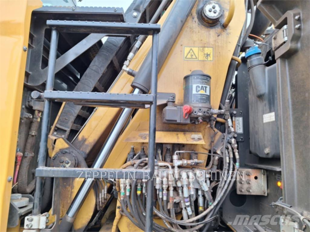 CAT MH3026-06C Gravemaskiner for riving