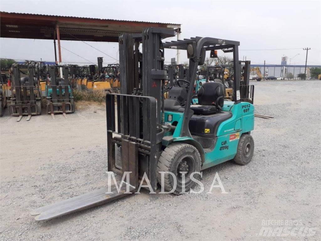 CAT MITSUBISHI FD30NM5 Gaffeltrucker - Annet