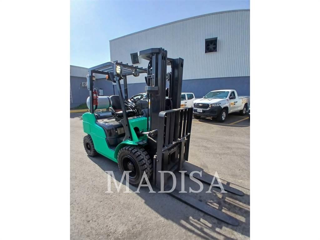 CAT MITSUBISHI FG30N-LP Gaffeltrucker - Annet