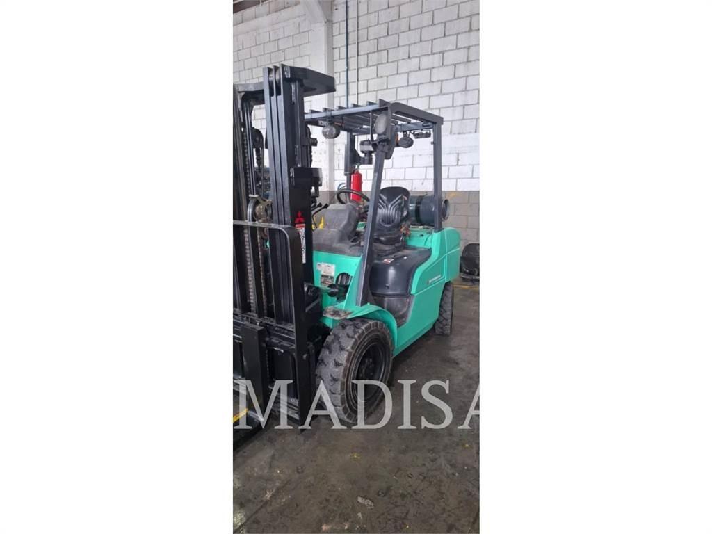 CAT MITSUBISHI FG30N-LP Gaffeltrucker - Annet