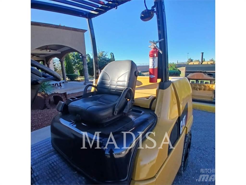 CAT MITSUBISHI PD11000 Diesel Trucker
