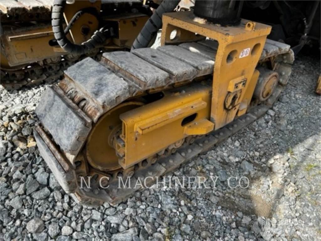 CAT PM825 Asfaltutleggere