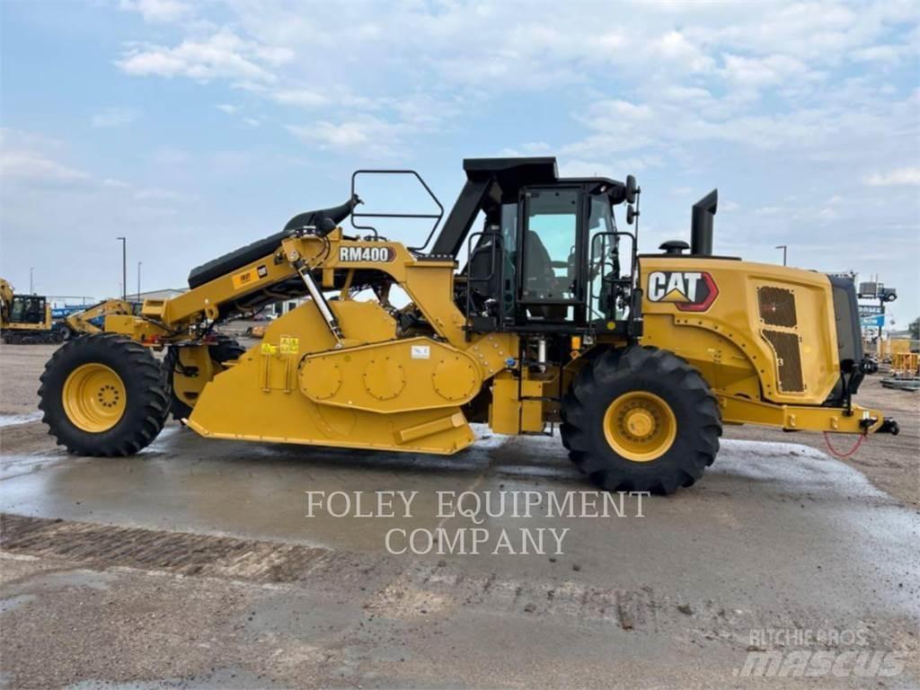 CAT RM400-01 Asfaltutleggere