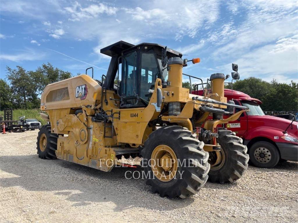 CAT RM600-01 Asfaltutleggere