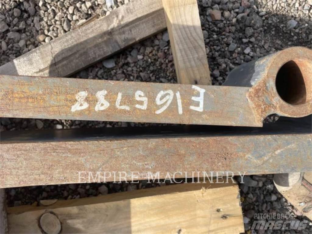 CAT TH-72TINE Pallegafler