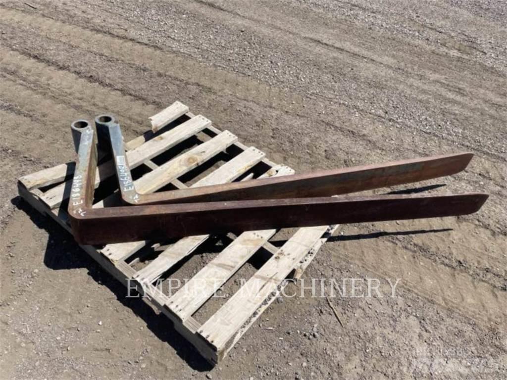 CAT TH TNS72 Pallegafler