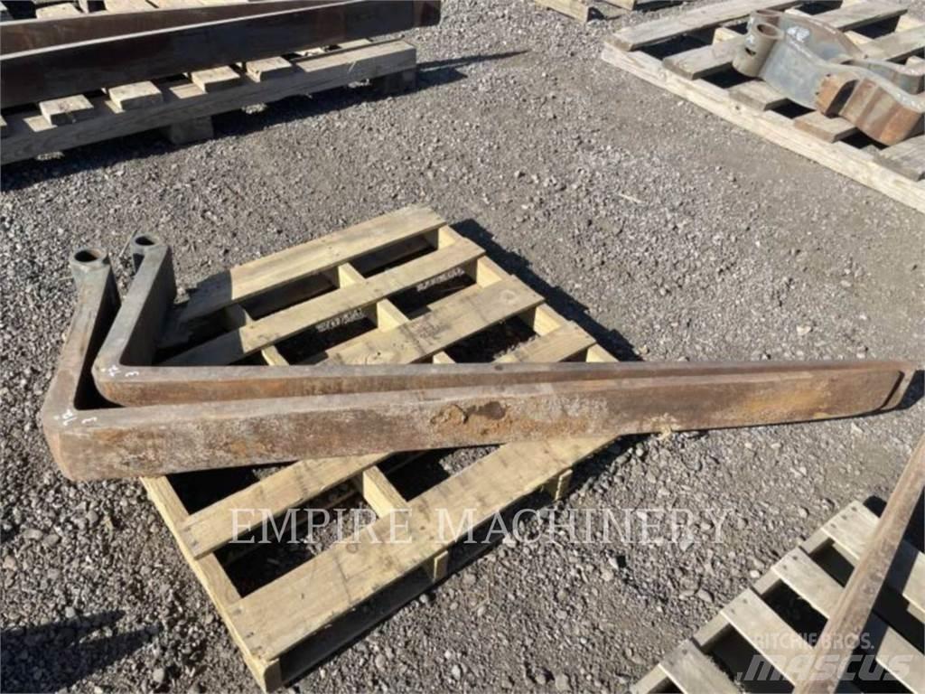 CAT TH TNS72 Pallegafler