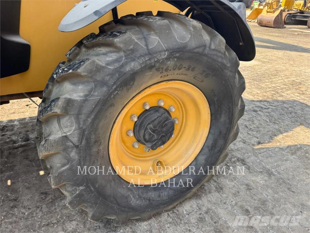 CAT TH417C Teleskoplastere