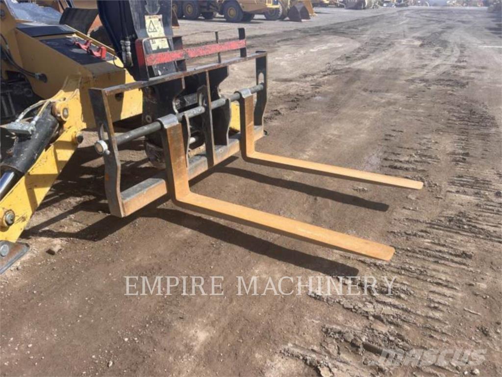 CAT TL1055D Teleskoplastere