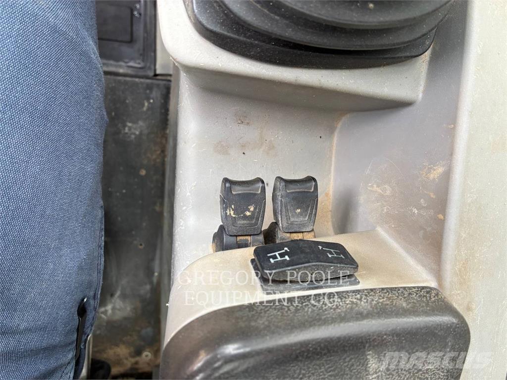 CAT TL1055D Teleskoplastere