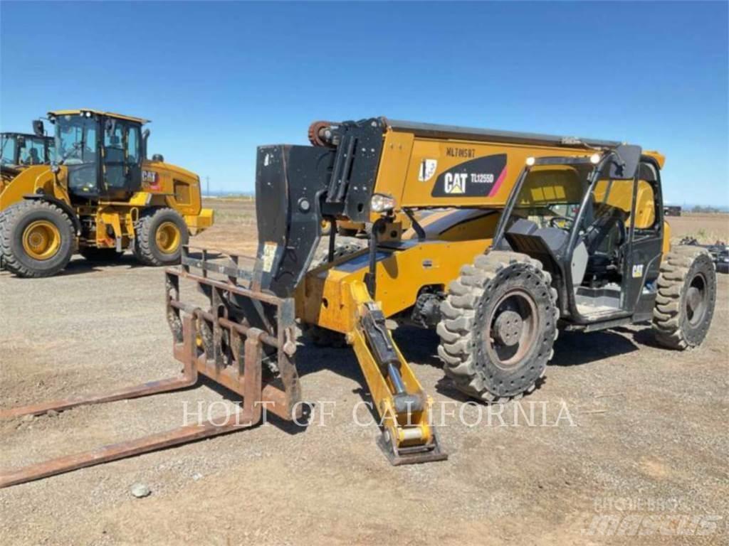 CAT TL1255D Teleskoplastere
