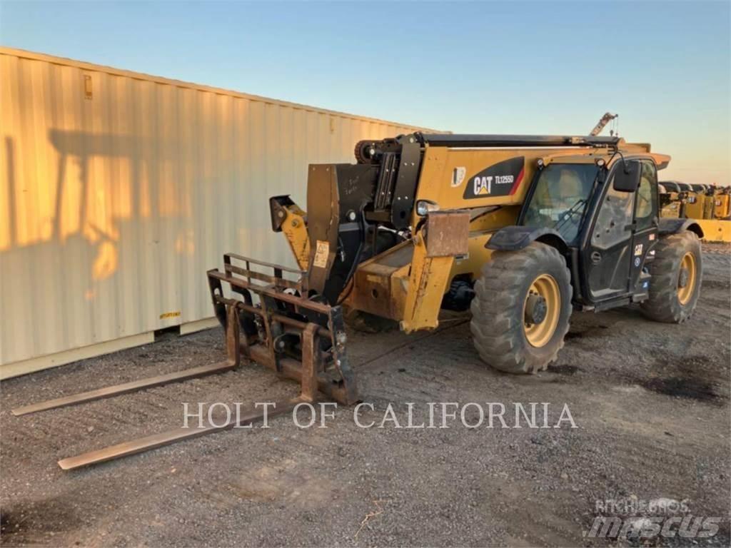 CAT TL1255D Teleskoplastere