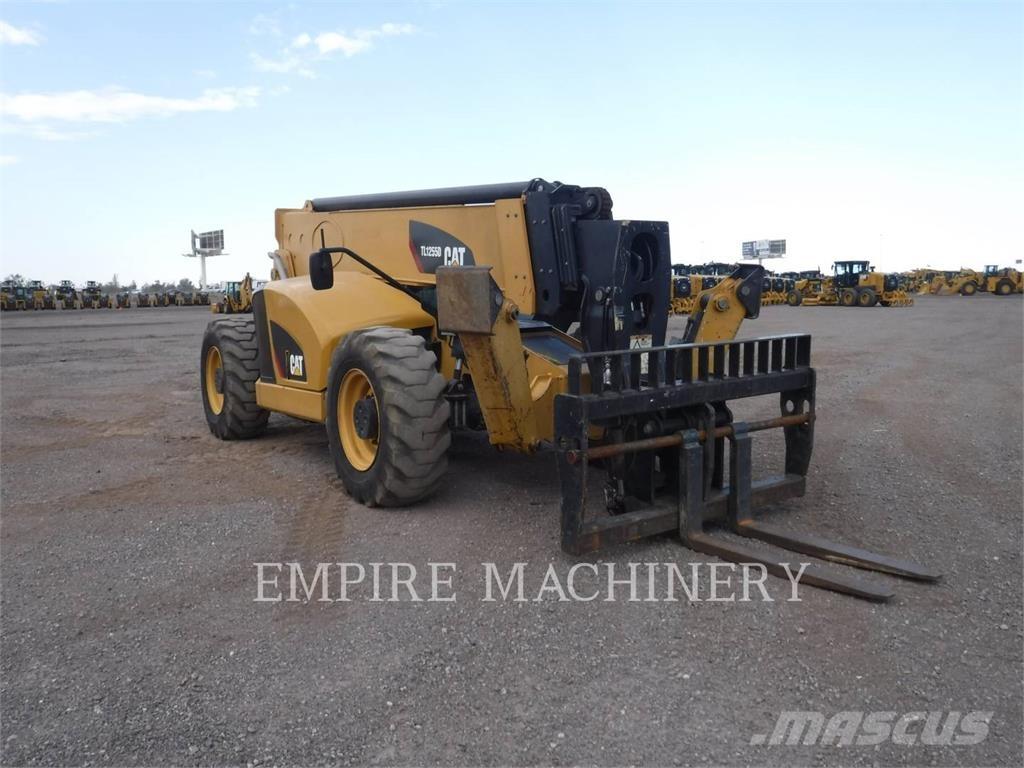 CAT TL1255D Teleskoplastere