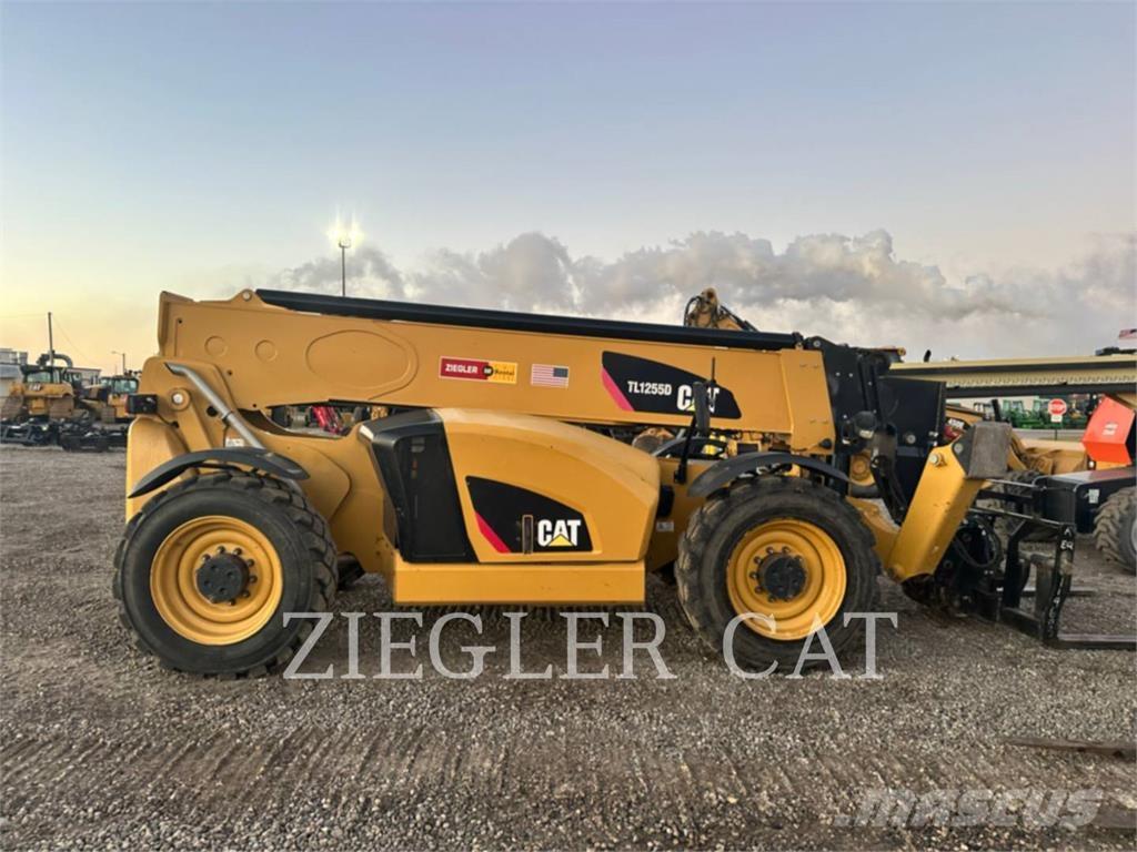 CAT TL1255D Teleskoplastere