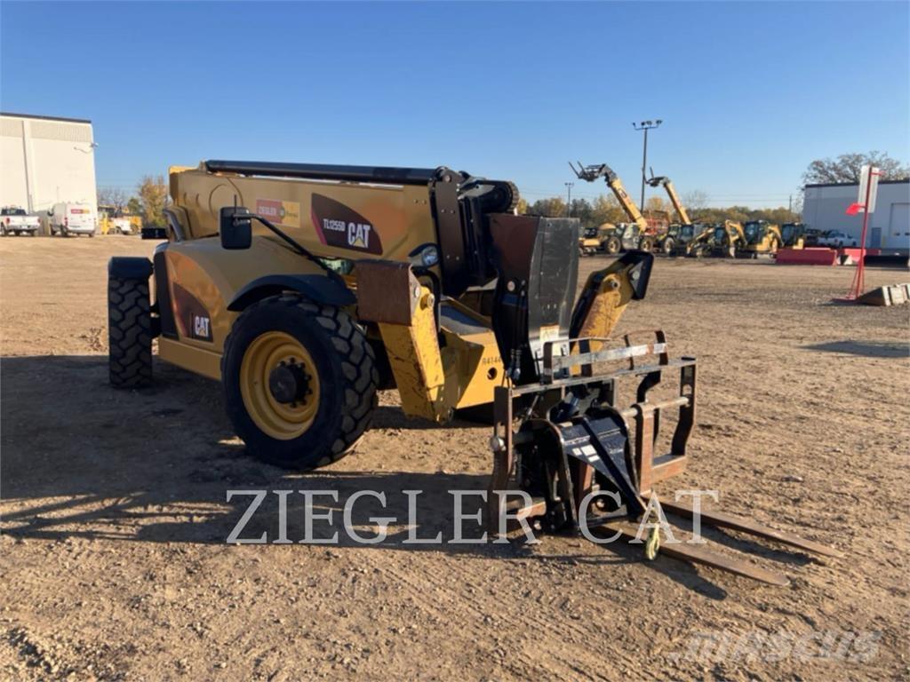 CAT TL1255D Teleskoplastere
