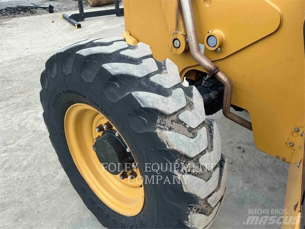 CAT TL642D Teleskoplastere