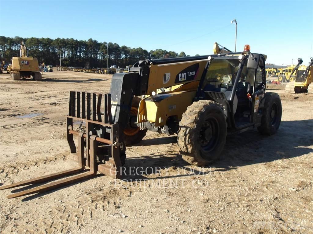 CAT TL642D Teleskoplastere