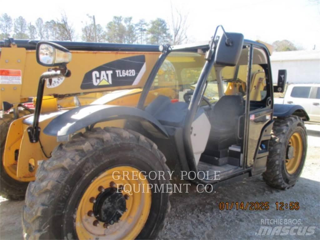 CAT TL642D Teleskoplastere