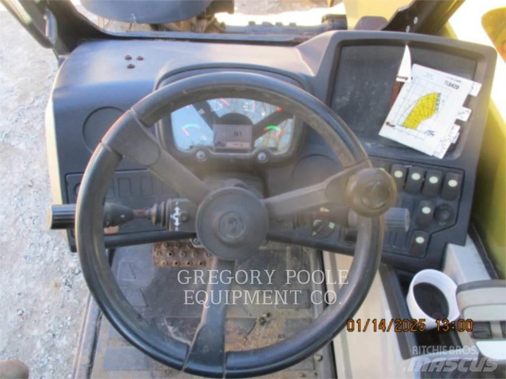 CAT TL642D Teleskoplastere