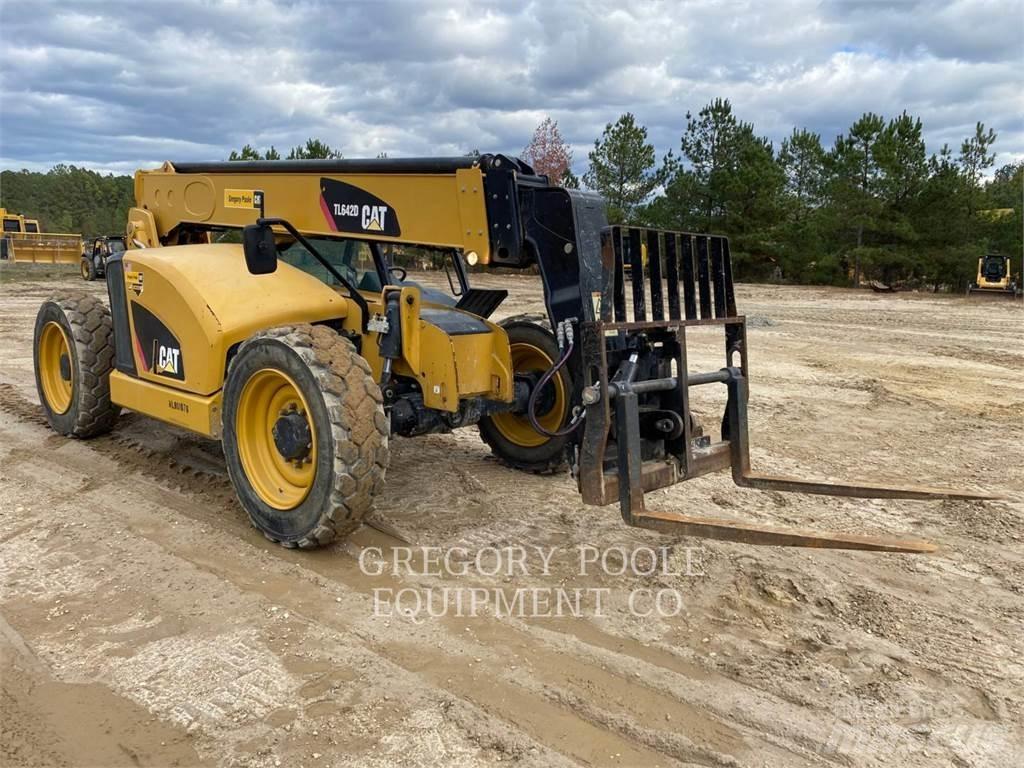 CAT TL642D Teleskoplastere