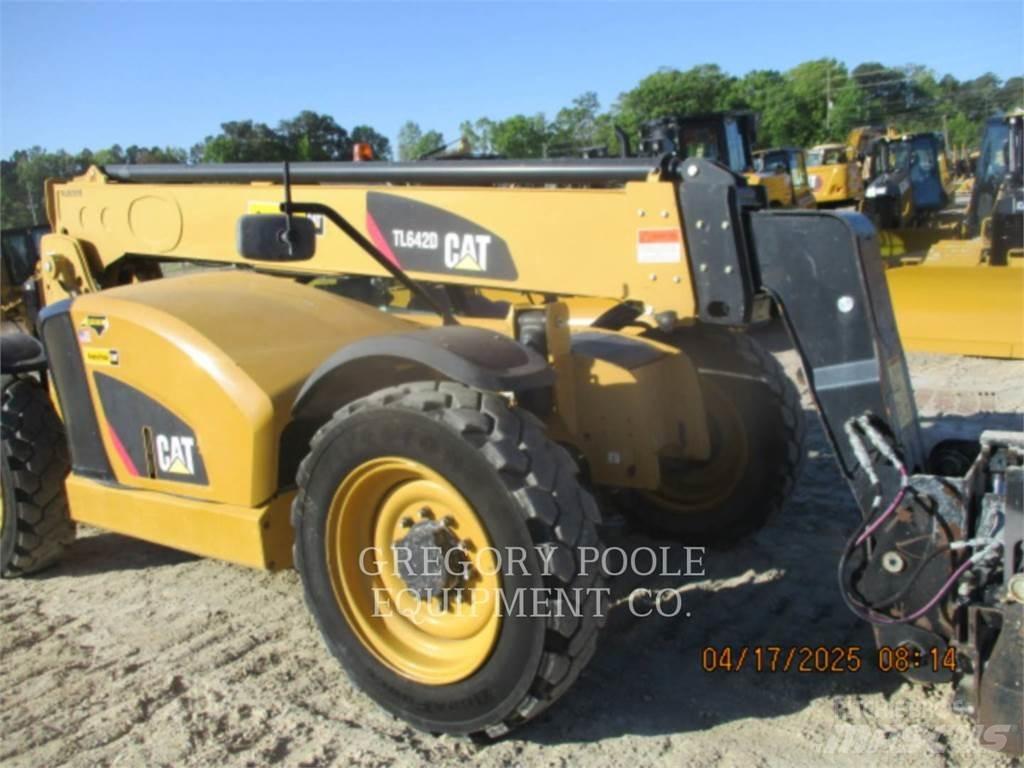 CAT TL642D Teleskoplastere