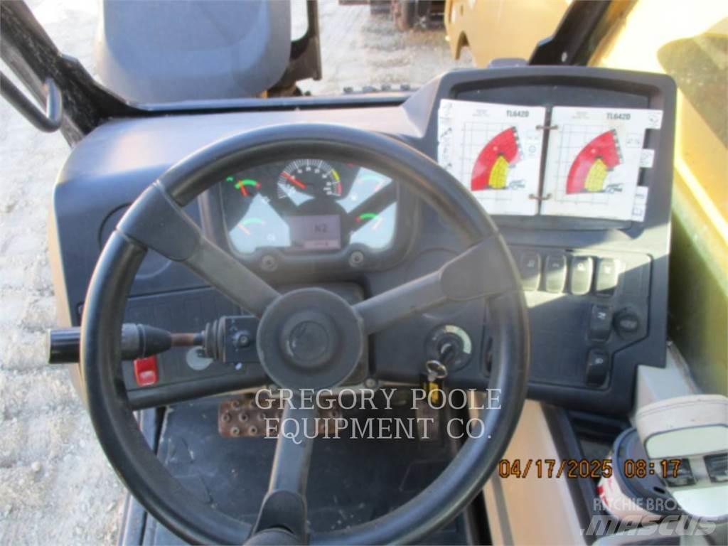 CAT TL642D Teleskoplastere