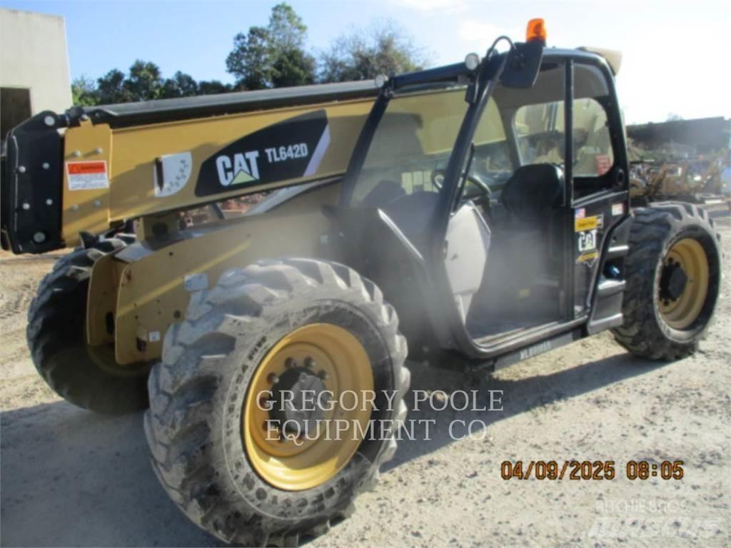 CAT TL642D Teleskoplastere