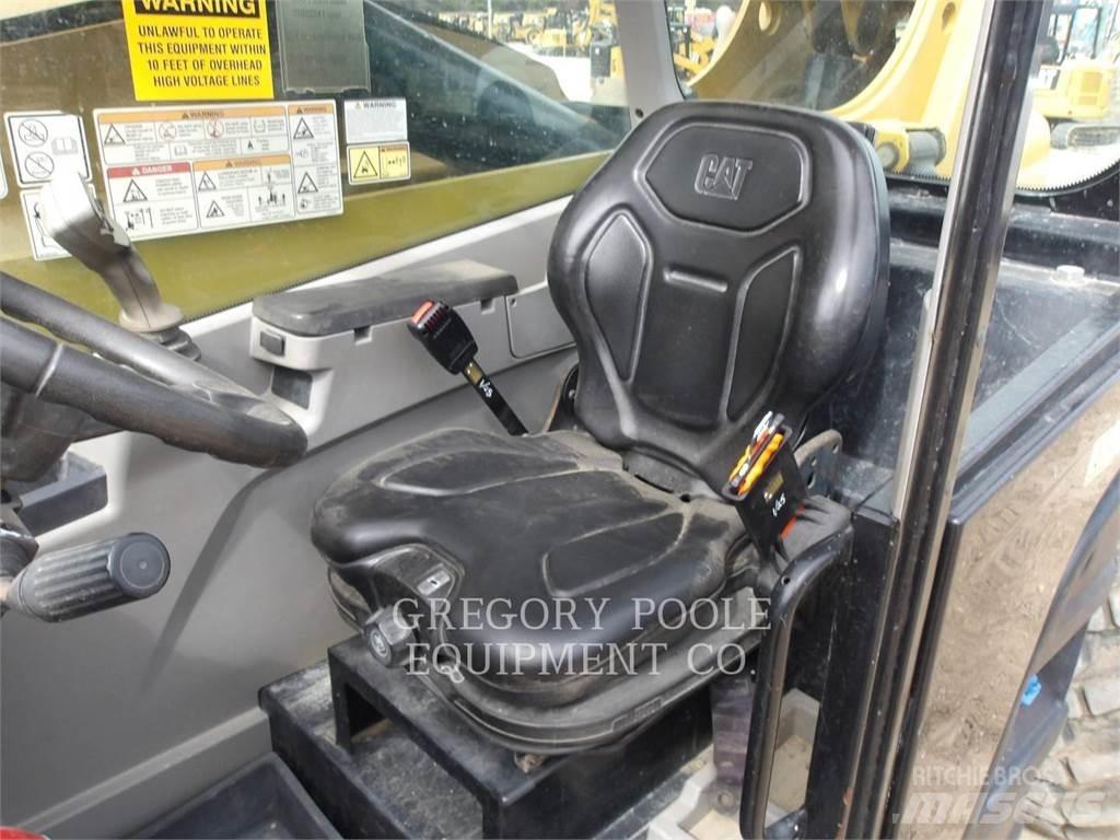 CAT TL943D Teleskoplastere