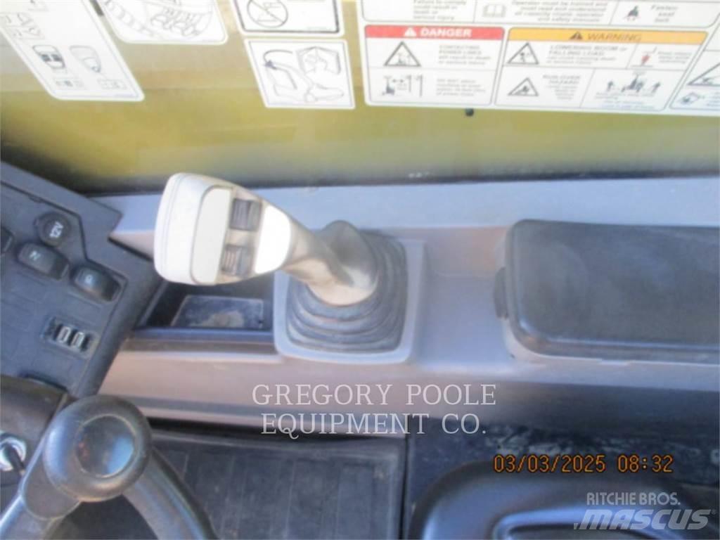 CAT TL943D Teleskoplastere