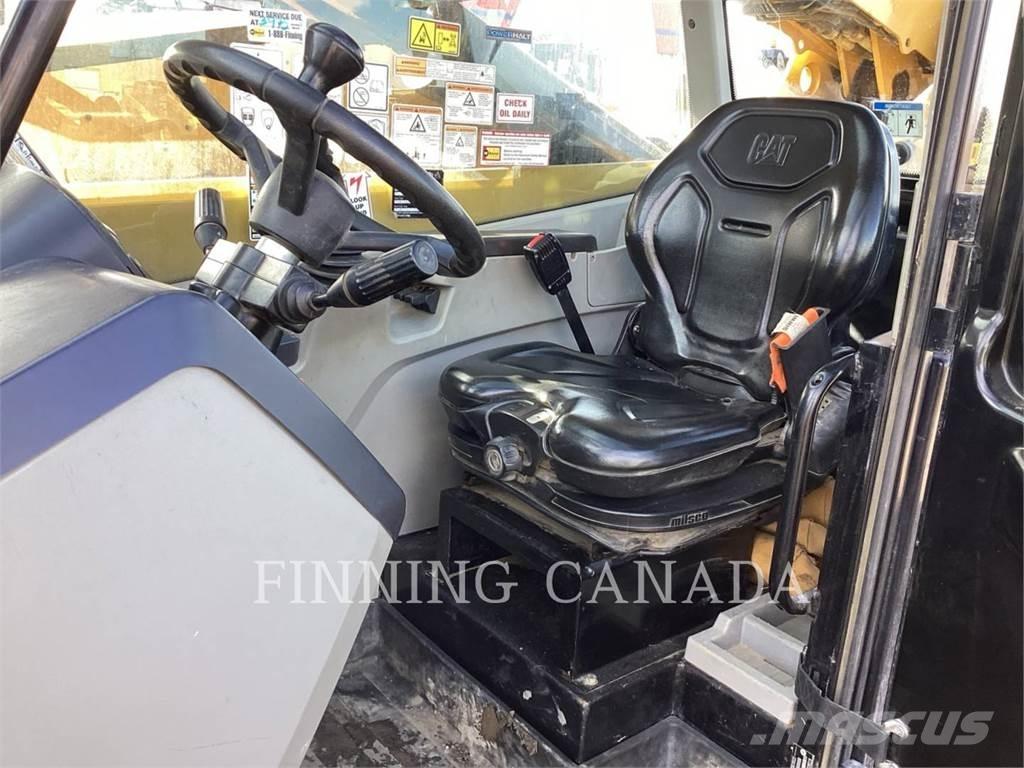 CAT TL943D Teleskoplastere