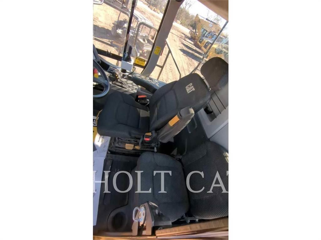 CAT W00 730 Tankbiler