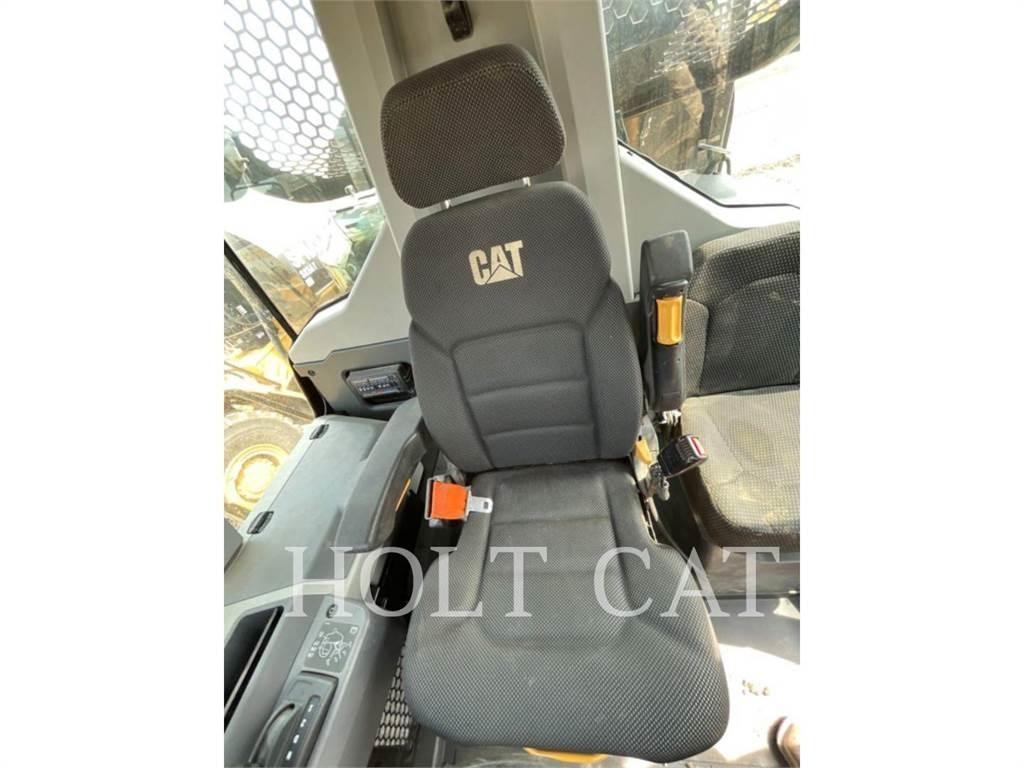 CAT W00 730 Tankbiler