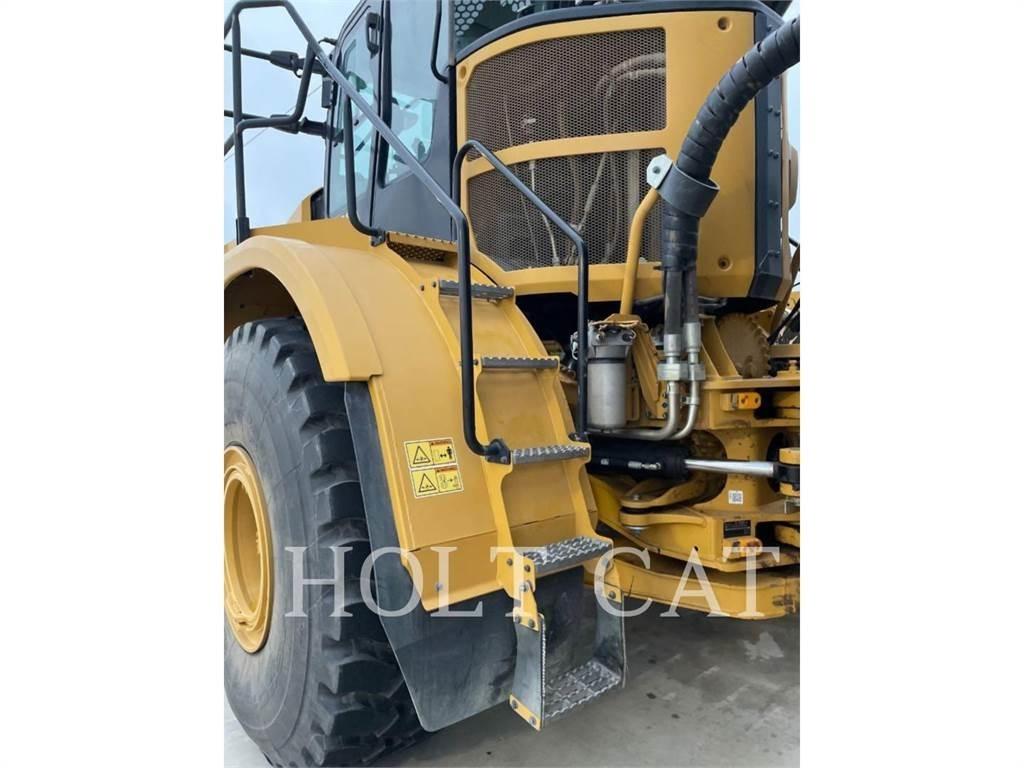CAT W00 740GC Tankbiler