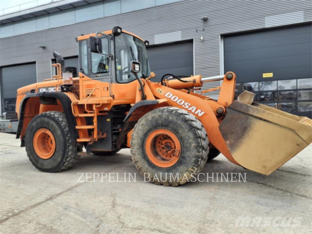 Doosan DL300 Hjullastere