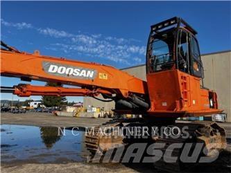Doosan DX300LL Traktor med skogsutstyr