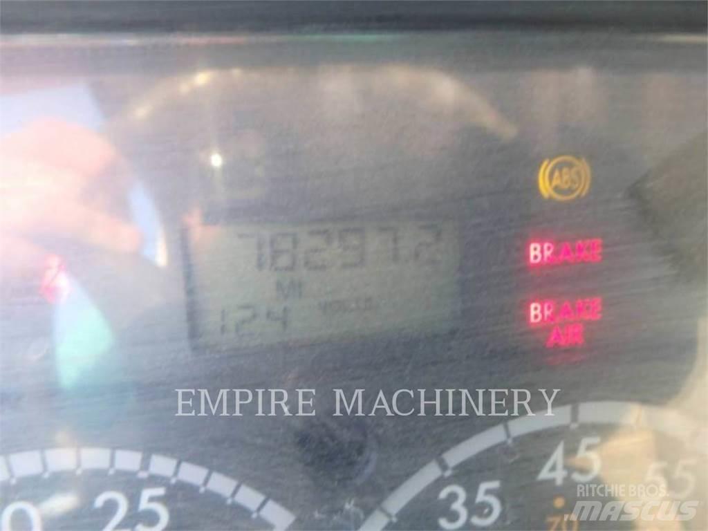 Freightliner 2K WT Tankbiler