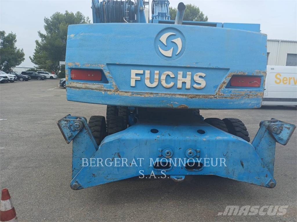 Fuchs MHL320 Hjulgravere
