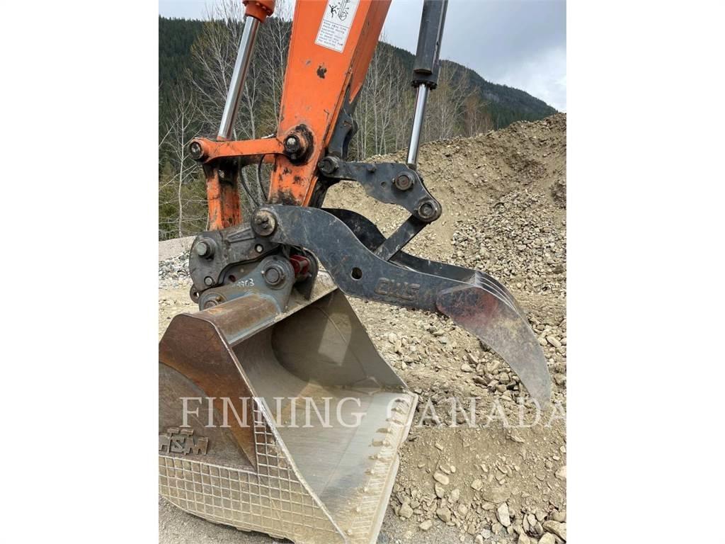 Hitachi ZX210LC Beltegraver